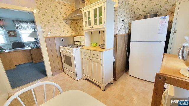 29 Magnolia Avenue, Kearny, NJ 07032