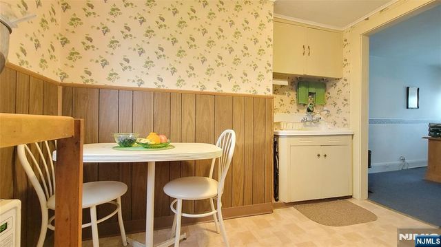 29 Magnolia Avenue, Kearny, NJ 07032