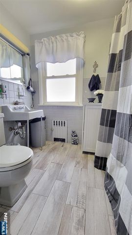 29 Magnolia Avenue, Kearny, NJ 07032