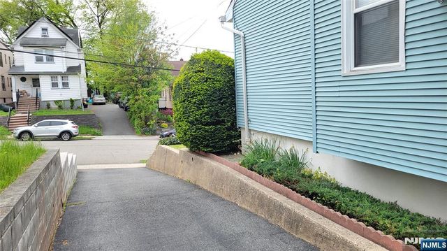 29 Magnolia Avenue, Kearny, NJ 07032