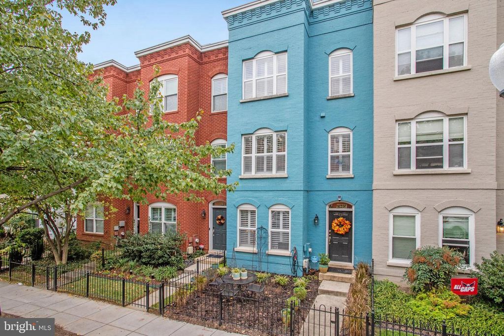 2116 12TH ST NW, Washington, DC 20009