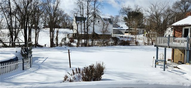 601 Route 136, Madison Boro, PA 15663