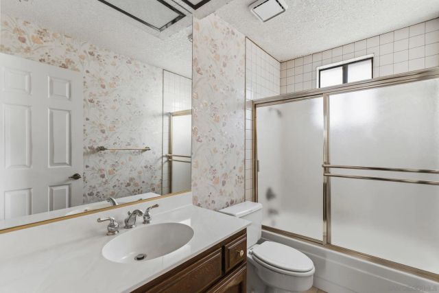 2767 Vista Del Oro, Carlsbad, CA 92009