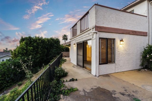 2767 Vista Del Oro, Carlsbad, CA 92009