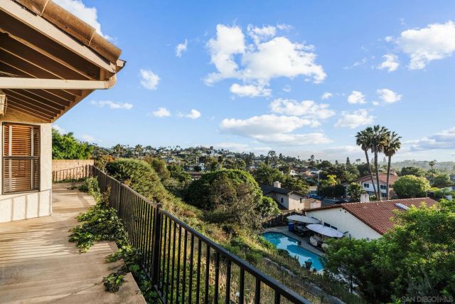 2767 Vista Del Oro, Carlsbad, CA 92009
