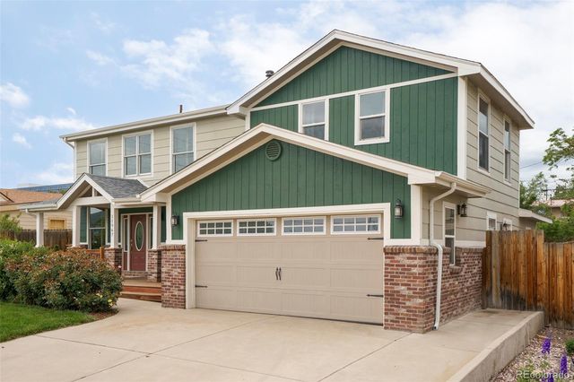 11967 W 14th Avenue, Lakewood, CO 80401