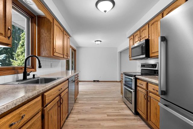 2407 S CLOVER LANE, Appleton, WI 54915