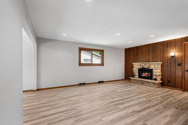 2407 S CLOVER LANE, Appleton, WI 54915