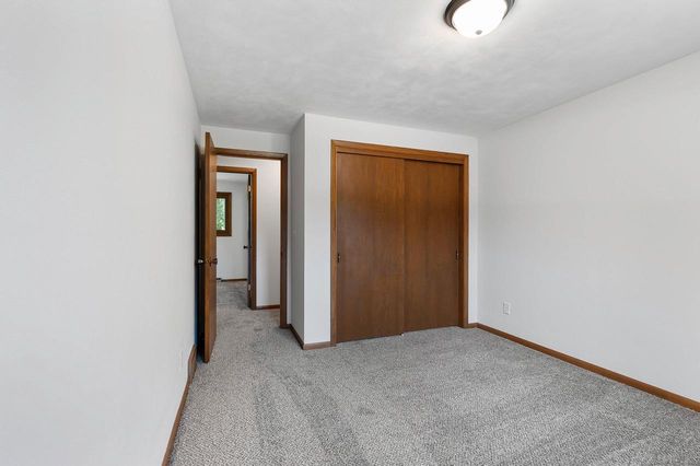 2407 S CLOVER LANE, Appleton, WI 54915