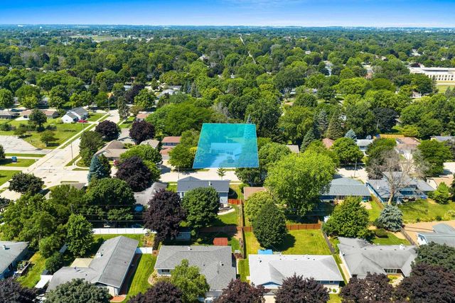 2407 S CLOVER LANE, Appleton, WI 54915