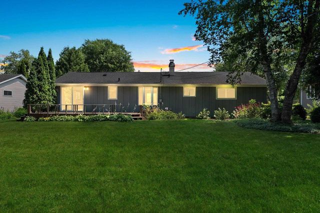 2407 S CLOVER LANE, Appleton, WI 54915