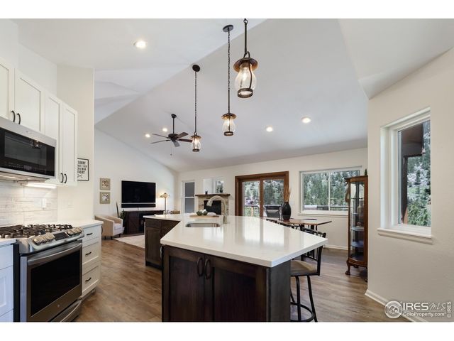 187 Wichita Rd, Lyons, CO 80540