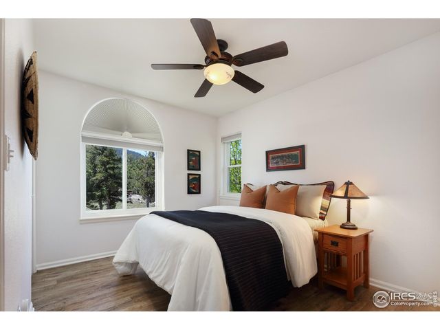 187 Wichita Rd, Lyons, CO 80540