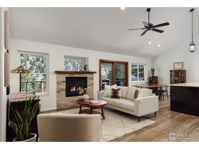 187 Wichita Rd, Lyons, CO 80540