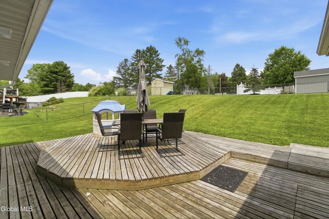53 Sage Road, Waterford, NY 12188