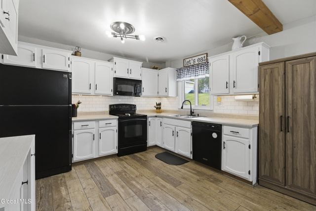 53 Sage Road, Waterford, NY 12188