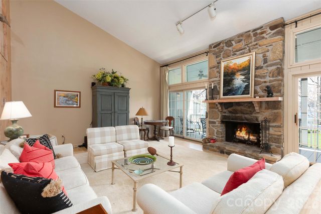 24 E Toxaway Shores Road 20, Lake Toxaway, NC 28747
