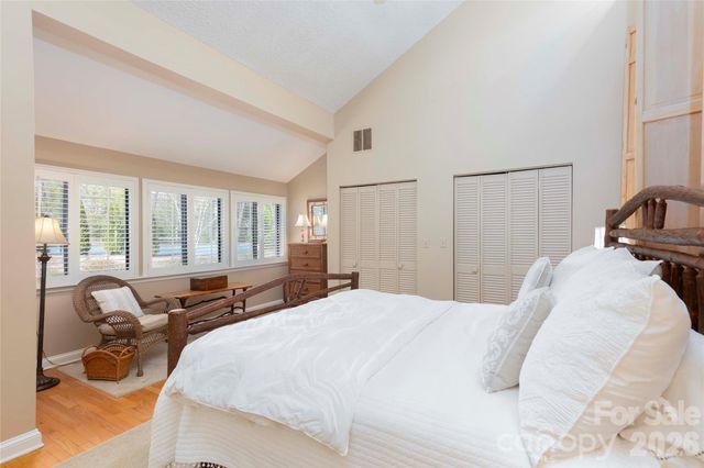 24 E Toxaway Shores Road 20, Lake Toxaway, NC 28747