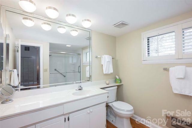 24 E Toxaway Shores Road 20, Lake Toxaway, NC 28747