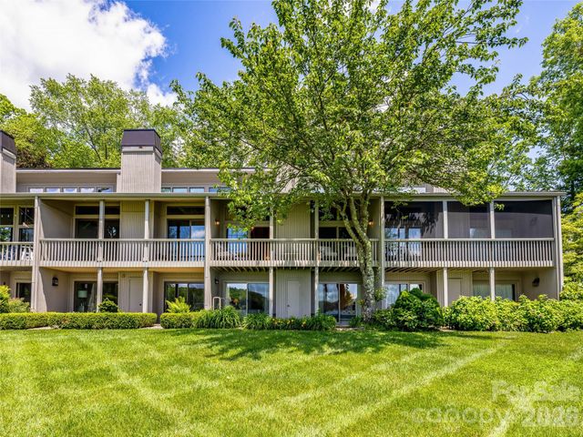24 E Toxaway Shores Road 20, Lake Toxaway, NC 28747