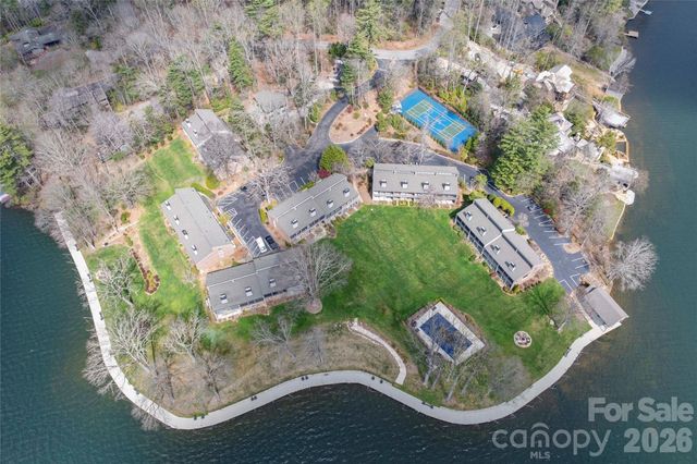 24 E Toxaway Shores Road 20, Lake Toxaway, NC 28747