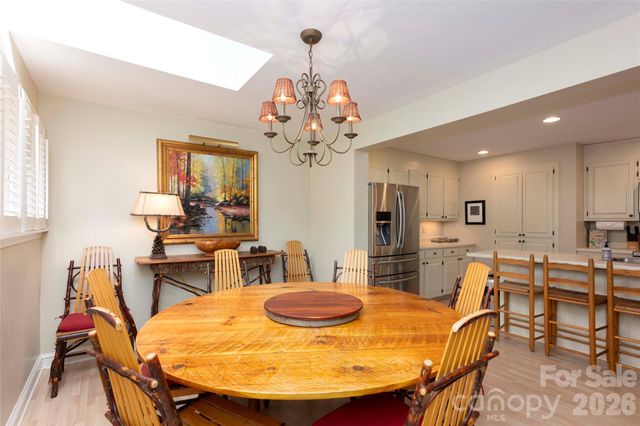 24 E Toxaway Shores Road 20, Lake Toxaway, NC 28747