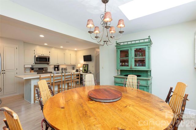 24 E Toxaway Shores Road 20, Lake Toxaway, NC 28747