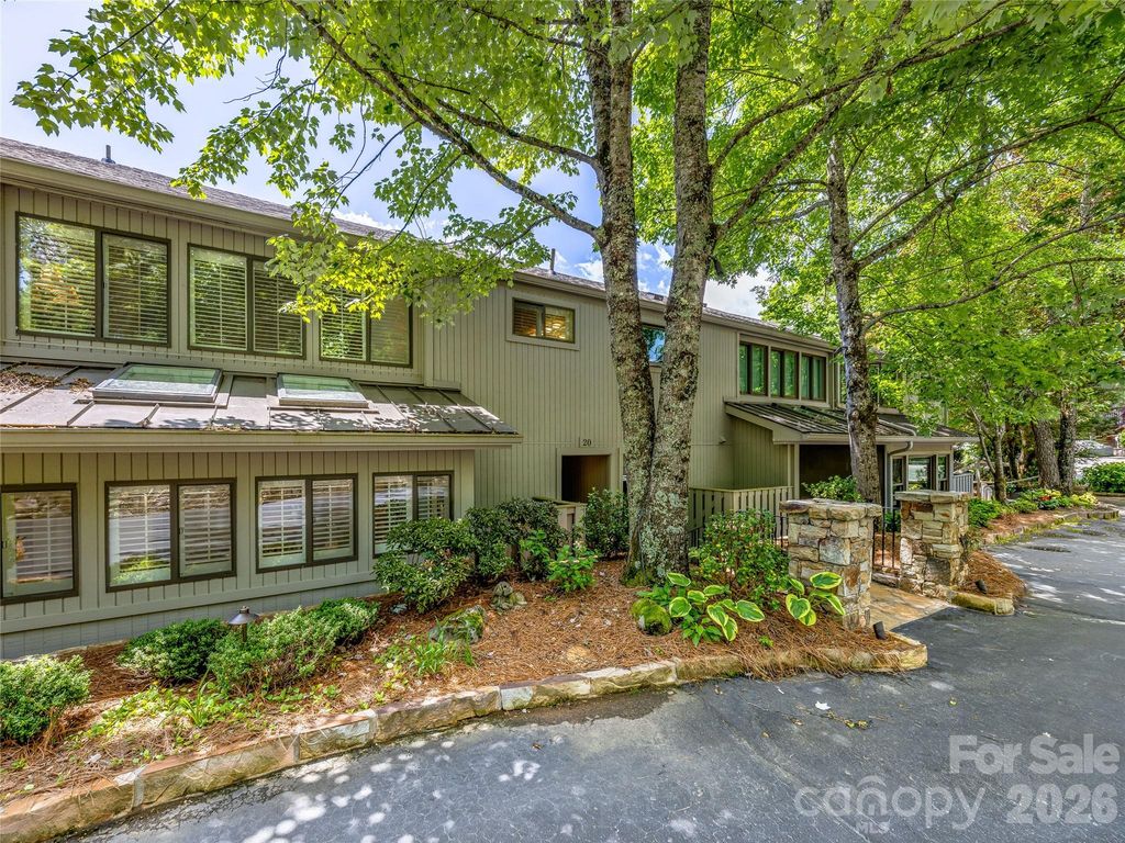 24 E Toxaway Shores Road 20, Lake Toxaway, NC 28747