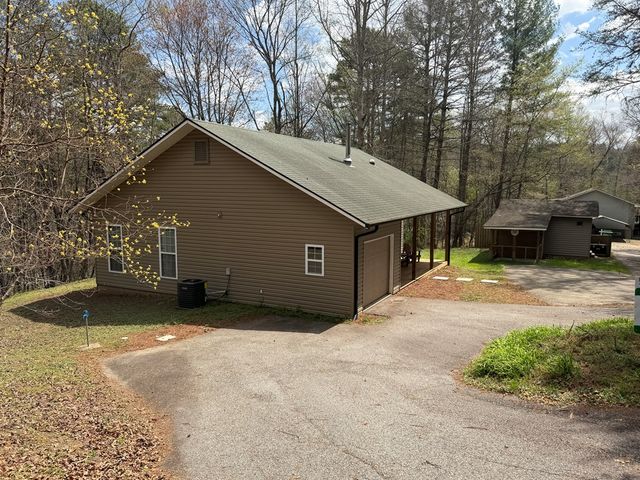 365 Ruby Lane, Mineral Bluff, GA 30559