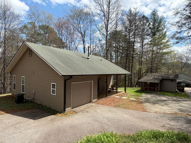 365 Ruby Lane, Mineral Bluff, GA 30559