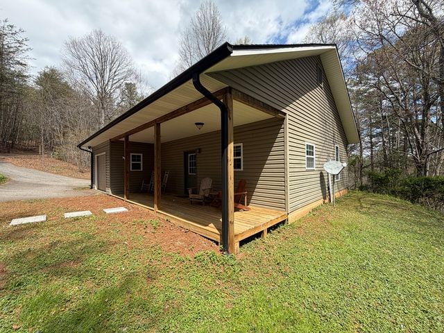 365 Ruby Lane, Mineral Bluff, GA 30559