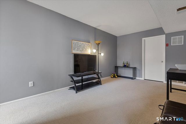 109 Peddlars Drive 109, Branford, CT 06405