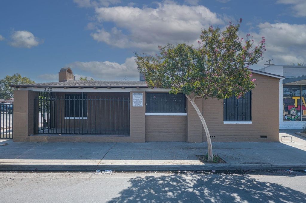 Image 1 of property listing at 332 E Shields Avenue, Fresno, CA 93704