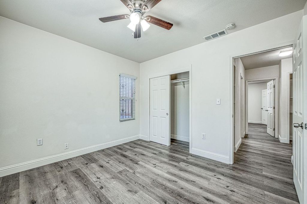 Image 19 of property listing at 332 E Shields Avenue, Fresno, CA 93704