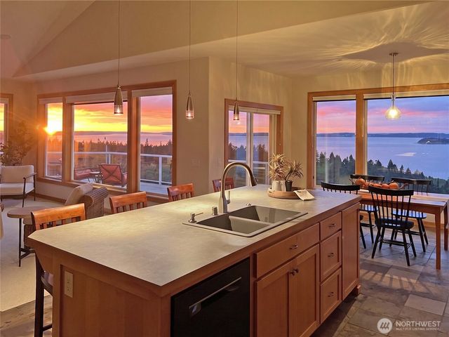 1081 Morgan Way, Camano Island, WA 98282