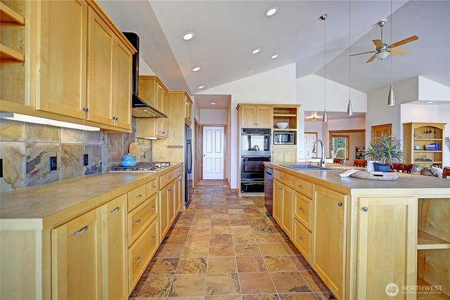 1081 Morgan Way, Camano Island, WA 98282