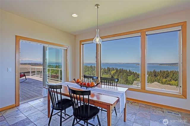 1081 Morgan Way, Camano Island, WA 98282