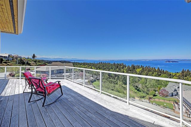 1081 Morgan Way, Camano Island, WA 98282