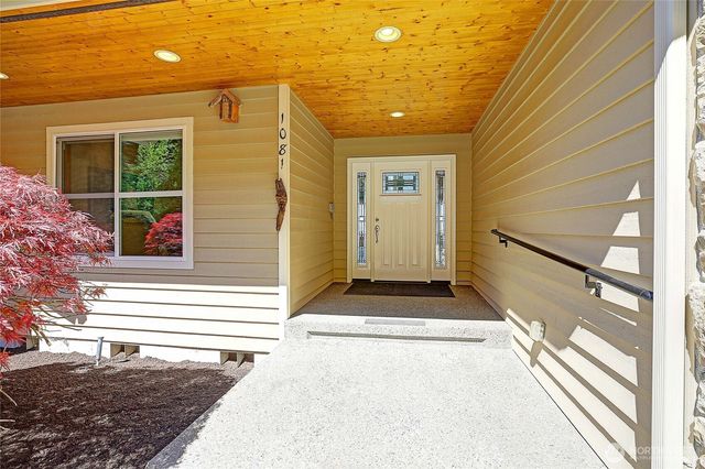 1081 Morgan Way, Camano Island, WA 98282