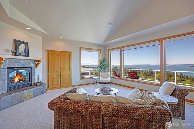1081 Morgan Way, Camano Island, WA 98282