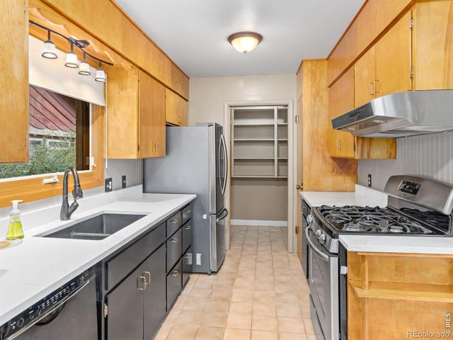 414 W 13th Street, Loveland, CO 80537
