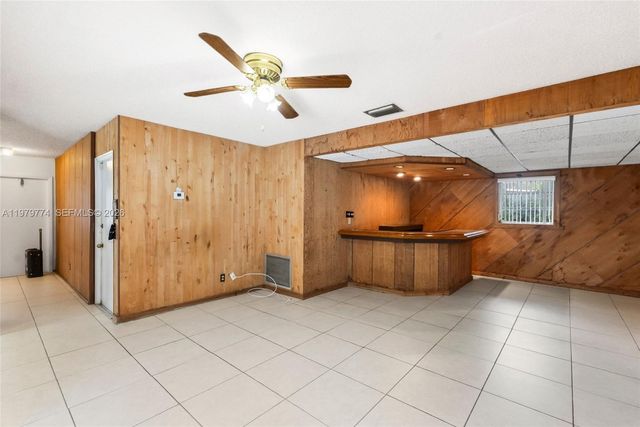 8310 SW 26th Pl, Davie, FL 33328