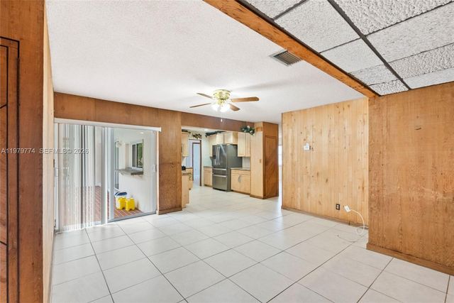 8310 SW 26th Pl, Davie, FL 33328