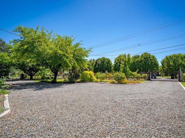 1340 Carter Rd, Sacramento, CA 95864