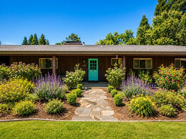 1340 Carter Rd, Sacramento, CA 95864