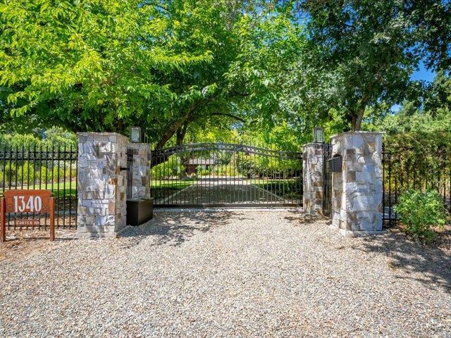 1340 Carter Rd, Sacramento, CA 95864