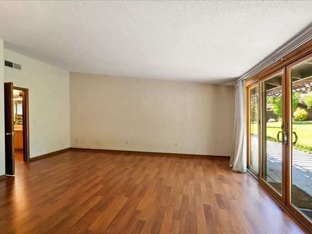 1340 Carter Rd, Sacramento, CA 95864