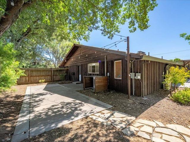 1340 Carter Rd, Sacramento, CA 95864