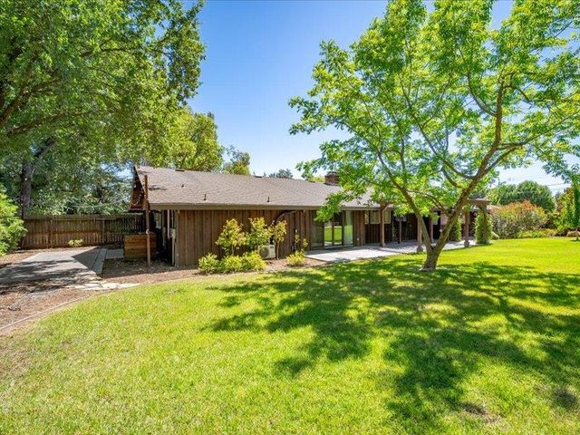 1340 Carter Rd, Sacramento, CA 95864