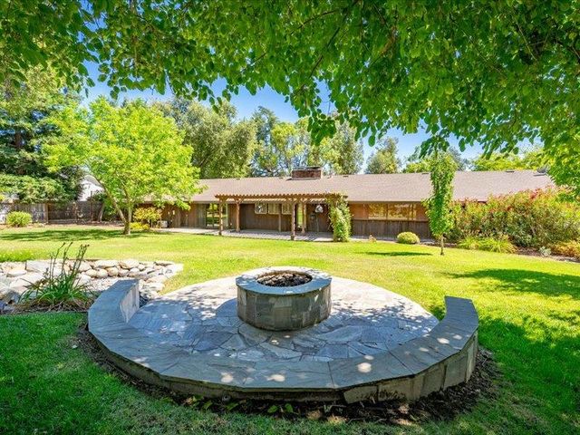 1340 Carter Rd, Sacramento, CA 95864
